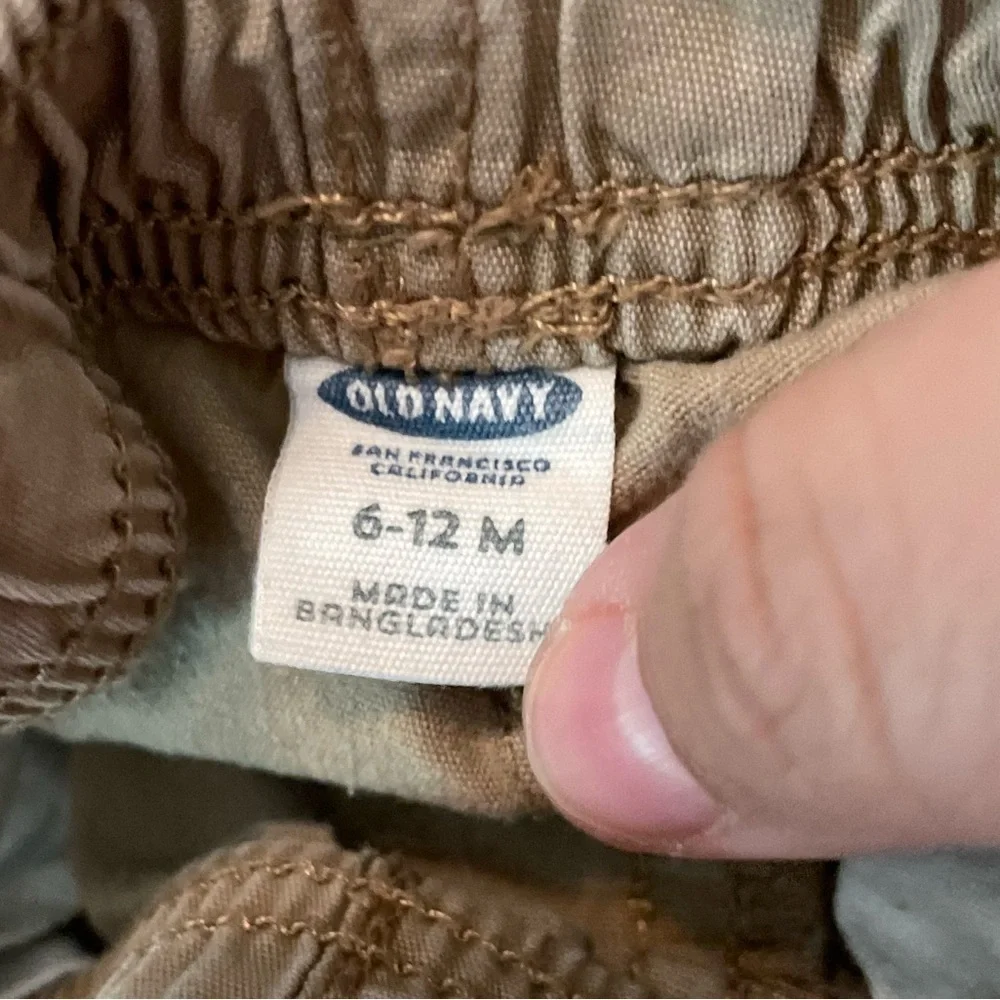 Old Navy Tan Kids Shorts with drawstrings size 6-12M